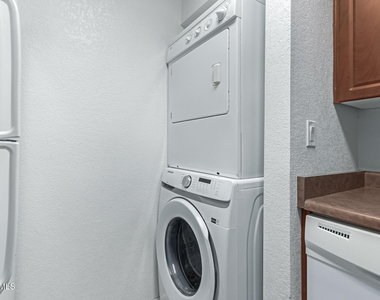 5995 N 78th Street - Photo Thumbnail 25