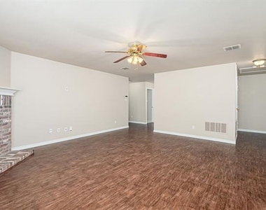 2503 Buckskin Drive - Photo Thumbnail 2