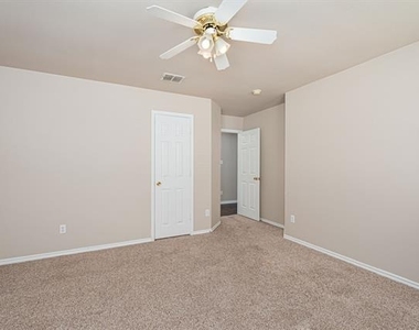 2503 Buckskin Drive - Photo Thumbnail 17