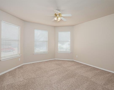 2503 Buckskin Drive - Photo Thumbnail 16