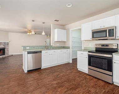 2503 Buckskin Drive - Photo Thumbnail 8
