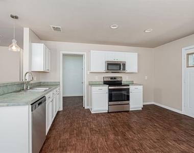 2503 Buckskin Drive - Photo Thumbnail 6
