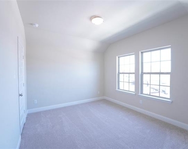 3208 Morris Lane - Photo Thumbnail 32