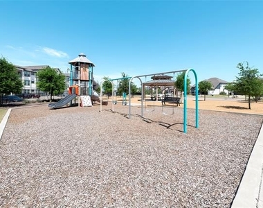 3208 Morris Lane - Photo Thumbnail 37