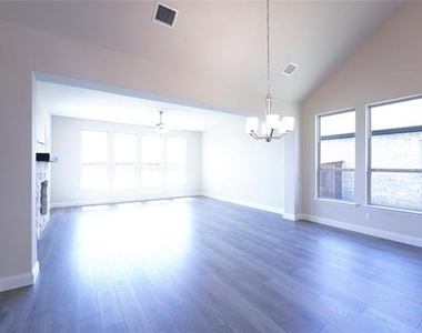 3208 Morris Lane - Photo Thumbnail 12