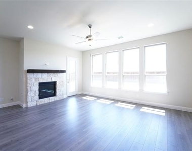 3208 Morris Lane - Photo Thumbnail 13