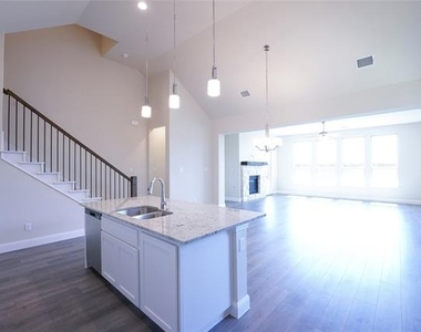 3208 Morris Lane - Photo Thumbnail 10