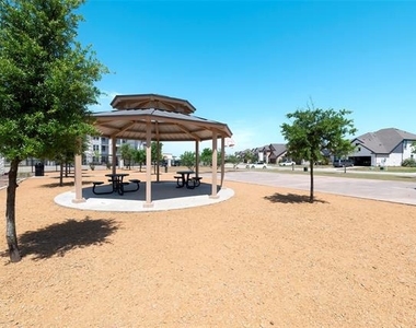 3208 Morris Lane - Photo Thumbnail 38