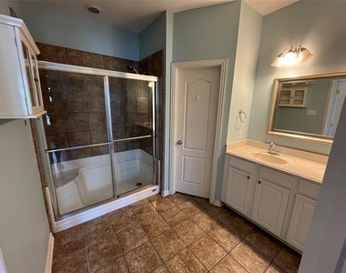 3721 Vienna Street - Photo Thumbnail 15