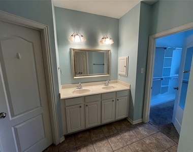 3721 Vienna Street - Photo Thumbnail 14