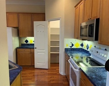 3721 Vienna Street - Photo Thumbnail 11