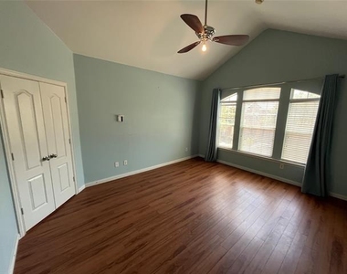 3721 Vienna Street - Photo Thumbnail 13