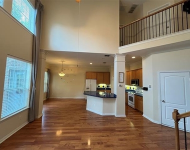 3721 Vienna Street - Photo Thumbnail 10