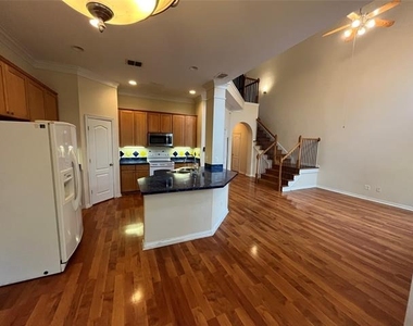 3721 Vienna Street - Photo Thumbnail 4