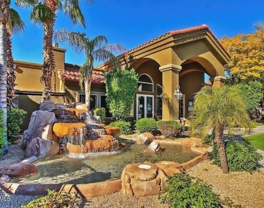 2929 W Yorkshire Drive - Photo Thumbnail 27