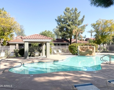 2929 W Yorkshire Drive - Photo Thumbnail 25