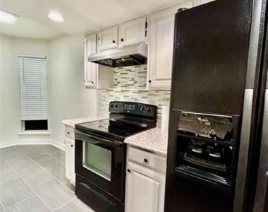 3115 Royal Gable Drive - Photo Thumbnail 13