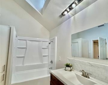 3115 Royal Gable Drive - Photo Thumbnail 26