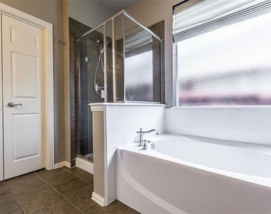 8312 Clear Bay - Photo Thumbnail 14