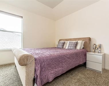 8312 Clear Bay - Photo Thumbnail 18