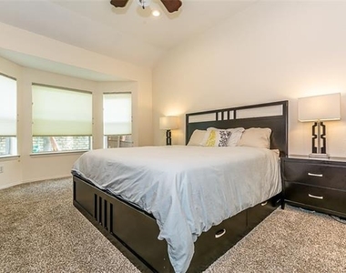 8312 Clear Bay - Photo Thumbnail 11