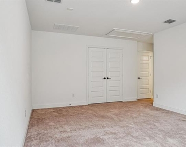 329 Magnolia Street - Photo Thumbnail 27