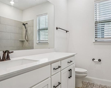 329 Magnolia Street - Photo Thumbnail 24