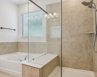 329 Magnolia Street - Photo Thumbnail 17