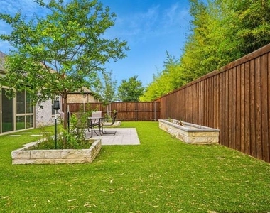 329 Magnolia Street - Photo Thumbnail 33