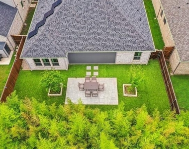 329 Magnolia Street - Photo Thumbnail 36