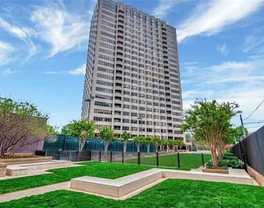 3030 Mckinney Avenue - Photo Thumbnail 4