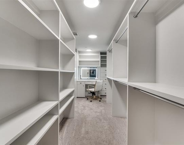 3030 Mckinney Avenue - Photo Thumbnail 14