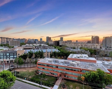 3030 Mckinney Avenue - Photo Thumbnail 19