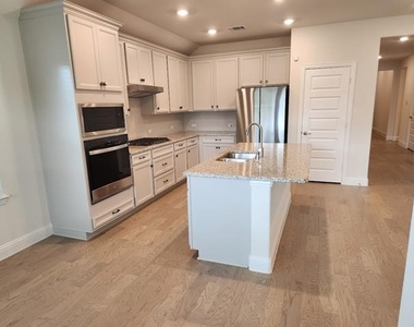 3816 Oldham Road - Photo Thumbnail 6