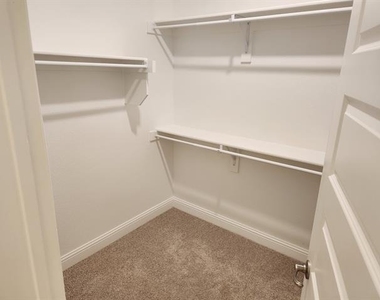 3816 Oldham Road - Photo Thumbnail 16