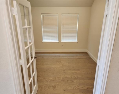 3816 Oldham Road - Photo Thumbnail 2