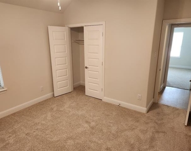 3816 Oldham Road - Photo Thumbnail 11