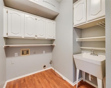 2912 Shadow Oak Court - Photo Thumbnail 15