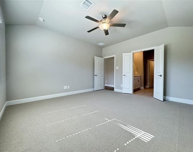 3713 Canyon Drive - Photo Thumbnail 8