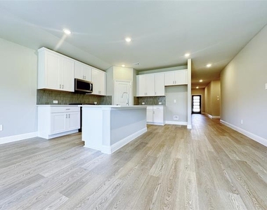 3713 Canyon Drive - Photo Thumbnail 2