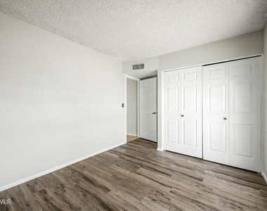 5733 W Mescal Street - Photo Thumbnail 24
