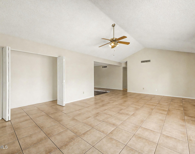 5733 W Mescal Street - Photo Thumbnail 11