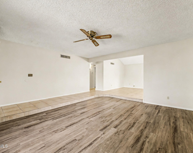 5733 W Mescal Street - Photo Thumbnail 7