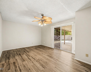 5733 W Mescal Street - Photo Thumbnail 20