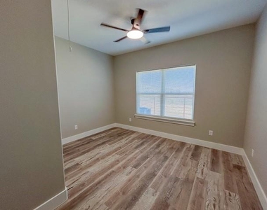 1340 County Road 2175 - Photo Thumbnail 7