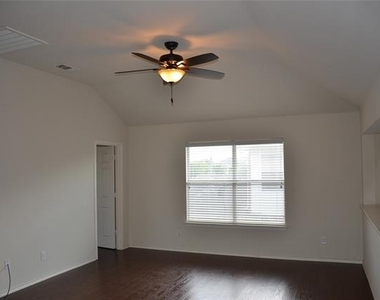 3305 Ocean Drive - Photo Thumbnail 16
