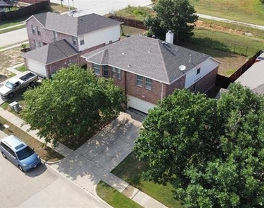 3305 Ocean Drive - Photo Thumbnail 2