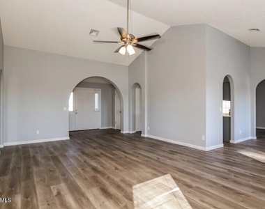 4501 N 106th Drive - Photo Thumbnail 1