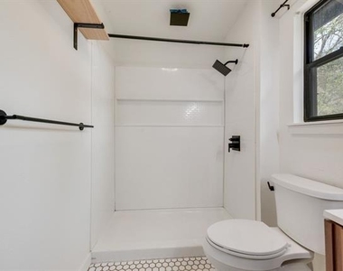 284 Pleasant Hill Lane - Photo Thumbnail 27