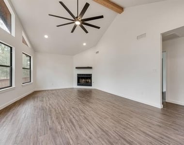 284 Pleasant Hill Lane - Photo Thumbnail 14